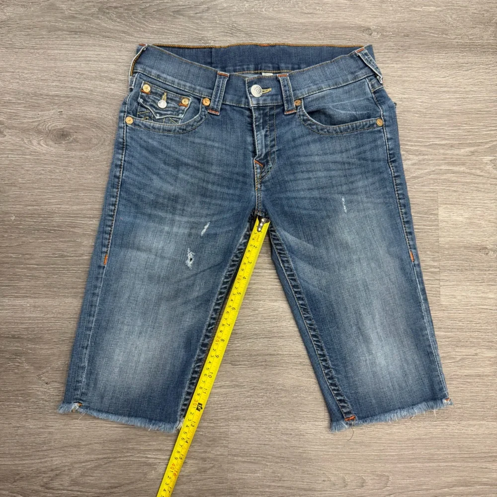 Y2K True Religion Distressed Denim Capris Size 29 - Picture 6 of 8